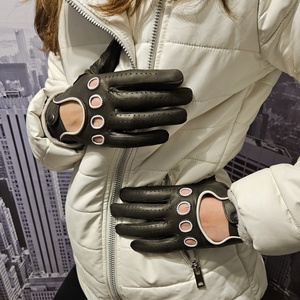 Sötét szürke autós, Ruha & Divat, Sál, Sapka, Kendő, Kesztyű, Bőrművesség, Varrás, MESKA