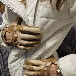 Kheki mintás autós - Meska.hu