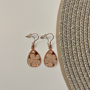 Rosegold fülbevaló virágokkal karácsonyra, Ékszer, Fülbevaló, Lógó fülbevaló, Ékszerkészítés, MESKA