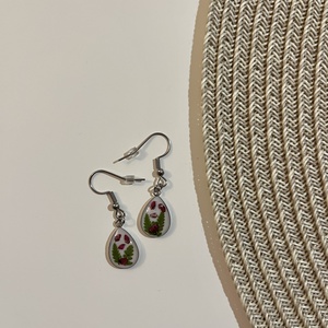 Csepp fülbevaló virágokkal, Ékszer, Fülbevaló, Lógó fülbevaló, Ékszerkészítés, MESKA