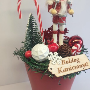 Karácsonyi dekoráció piros diótörős - otthon & életmód - dekoráció - asztal és polc dekoráció - asztaldísz - Meska.hu