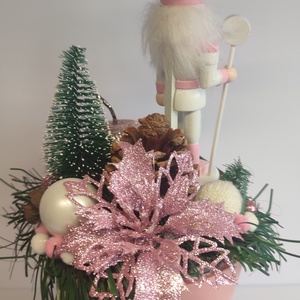 Karácsonyi dekoráció rózsaszín diótörős - otthon & életmód - dekoráció - asztal és polc dekoráció - asztaldísz - Meska.hu