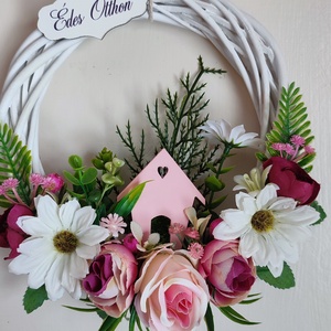 Hívogató - tavaszi virágos ajtódísz , Otthon & Életmód, Dekoráció, Ajtó- és ablak dekoráció, Ajtódísz & Kopogtató, Virágkötés, MESKA