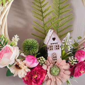 Virágos -házikós hazaváró ajtódísz - otthon & életmód - dekoráció - ajtó- és ablak dekoráció - ajtódísz & kopogtató - Meska.hu