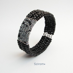 Hétköznapi elegancia - Fekete és kékesszürke csillogó karperec  -  - Meska.hu