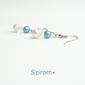 Angyalka - hegyikristály szárnyakkal kék és fehér gyöngyökkel - fülbevaló -  - Meska.hu