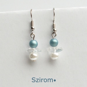 Angyalka - hegyikristály szárnyakkal kék és fehér gyöngyökkel - fülbevaló -  - Meska.hu