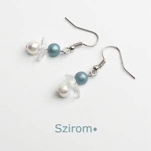 Angyalka - hegyikristály szárnyakkal kék és fehér gyöngyökkel - fülbevaló - Meska.hu