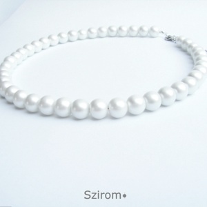 Klasszikus fehér gyöngysor  -  - Meska.hu