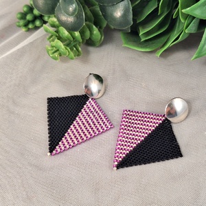 Prizma fülbevaló - pink-ezüst-fekete , Ékszer, Fülbevaló, Lógó fülbevaló, Gyöngyfűzés, gyöngyhímzés, MESKA