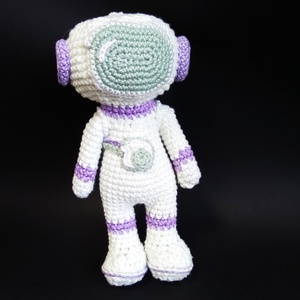 Sötétben sozforeszkálós horgolt űrhajós - játék & sport - plüssállat & játékfigura - ember - Meska.hu