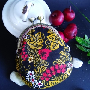 Bogyóerdő � kézzel készült fémkeretes tárca, népies virágmintával - táska & tok - pénztárca & más tok - pénztárca - női pénztárca - Meska.hu