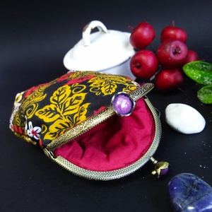 Bogyóerdő � kézzel készült fémkeretes tárca, népies virágmintával - táska & tok - pénztárca & más tok - pénztárca - női pénztárca - Meska.hu