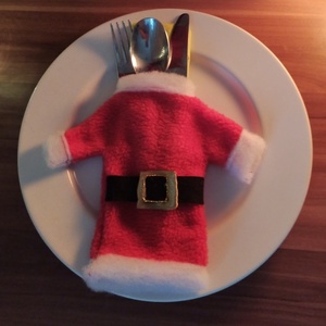 2 db-os Mikulás kabát evőeszköz tartó szett - karácsony - mikulás - mikulás beltéri dekoráció - Meska.hu