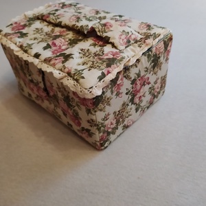 Varrós doboz/tároló, Otthon & Életmód, Tárolás & Rendszerezés, Doboz, Patchwork, foltvarrás, MESKA