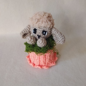 Horgolt bari, bárány kosárban - otthon & életmód - dekoráció - asztal és polc dekoráció - asztaldísz - Meska.hu