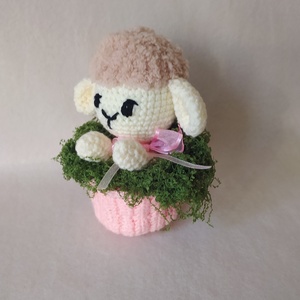 Horgolt bari, bárány kosárban - otthon & életmód - dekoráció - asztal és polc dekoráció - asztaldísz - Meska.hu