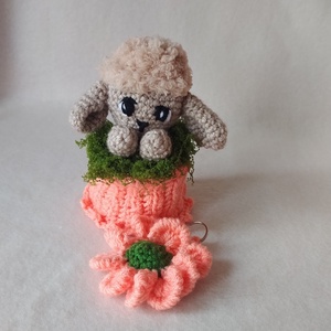 Horgolt bari, bárány kosárban - otthon & életmód - dekoráció - asztal és polc dekoráció - asztaldísz - Meska.hu