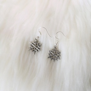 'Ava' hókristály fülbevaló - Meska.hu