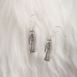 'Diótörő' fülbevaló - Meska.hu