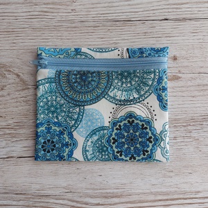Egészségügyi betét tartó,intim betéttartó,vízhatlan anyaggal bélelve,fehér alapon türkizkék mandalás vászonból,NoWaste - szépségápolás - intim higiénia - egészségügyi tartó - Meska.hu