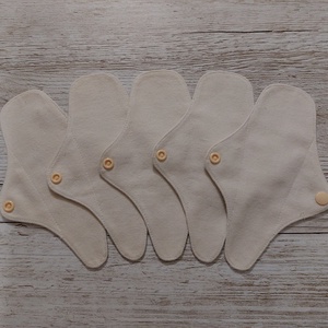 Tisztasági betét,intim betét,tanga betét,ekrü alapon gyógynövényes  pamutvászonból,flannel alsórésszel, NoWaste - szépségápolás - intim higiénia - tisztasági betét - Meska.hu