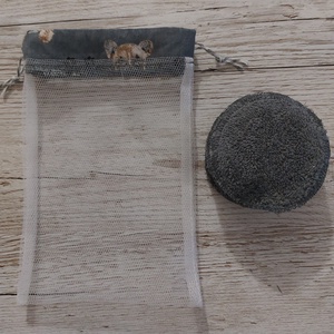 Arclemosó,arctisztitó korong,sminklemosó korong,10 db-os,ajándék zsákkal,szürke alapon különböző kutyás  pamutvászonból - szépségápolás - arcápolás - arctisztító korong - Meska.hu