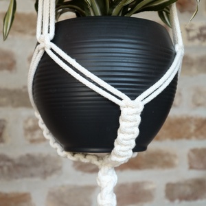 Lola makramé virágtartó - natúr - otthon & életmód - dekoráció - virágdísz és tartó - virágtartó - Meska.hu
