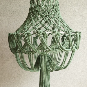 Ariadné makramé lámpa (csillár) - eukaliptusz zöld, Otthon & Lakás, Lámpa, Fali & Mennyezeti lámpa, Csomózás, Újrahasznosított alapanyagból készült termékek, Meska
