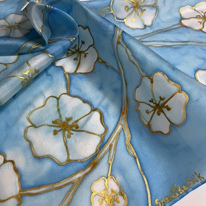 Kék kendő, cseresznyevirágzás mintával, hazai kézműves termék, selyem - ruha & divat - sál, sapka, kendő - kendő - Meska.hu