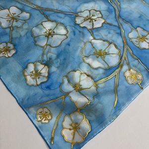 Kék kendő, cseresznyevirágzás mintával, hazai kézműves termék, selyem - ruha & divat - sál, sapka, kendő - kendő - Meska.hu