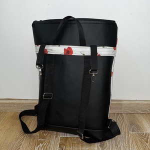 - Laura Rolltop hátizsák - pipacsos mintával - táska & tok - hátizsák - roll top hátizsák - Meska.hu