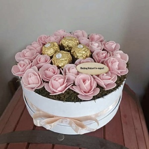 Örök rózsa boxban - Meska.hu