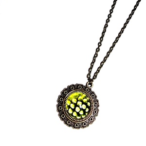 Bronz színű szívecskés szélű medál hozzá tartozó lánccal - Yellow daisy kollekció - Meska.hu