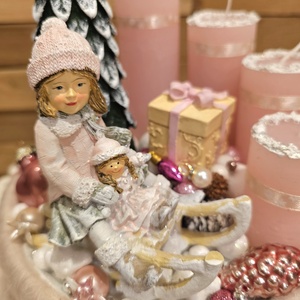 Rózsaszín téli jelenetes asztali dekoráció, Karácsony, Adventi díszek, Adventi asztaldísz, Virágkötés, Mindenmás, MESKA