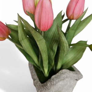Tulipánok házikós kőkaspóban - otthon & életmód - dekoráció - asztal és polc dekoráció - asztaldísz - Meska.hu