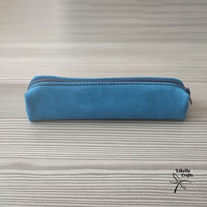 Kék bőrből készült tolltartó - otthon & életmód - papír, írószer - tolltartó & ceruzatekercs - Meska.hu