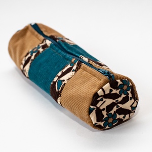 Türkiz-homok tolltartó - otthon & életmód - papír, írószer - tolltartó & ceruzatekercs - Meska.hu