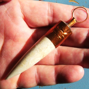 Jaguár-fog medál, nyakék, valódi kőből, rézből, pók mintával. Kézzel készült, egyedi darab. - ékszer - nyaklánc - medál - Meska.hu