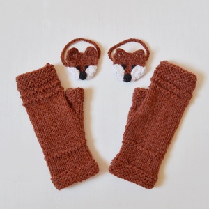 Vuk és Kag - puha fonalból készült kézmelegítő horgolt róka motívummal, ami levehető. Jöhet a tél! -  - Meska.hu