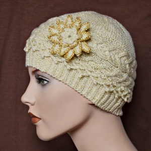Gatsby - vintage sapka pezsgő színben arany színű szállal. Különleges, egyedi sapka fonott mintával. - ruha & divat - sál, sapka, kendő - sapka - Meska.hu