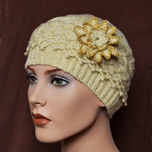 Gatsby - vintage sapka pezsgő színben arany színű szállal. Különleges, egyedi sapka fonott mintával. - ruha & divat - sál, sapka, kendő - sapka - Meska.hu