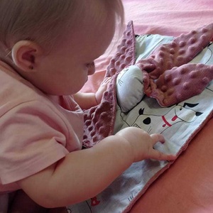 Nyuszika Szundi kendő - baba - mama - baba játékok - szundikendő, alvóka - Meska.hu