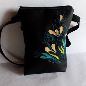 Tenger virágai- textilbőr táska hímzéssel, fekete, kék, zöld, beige - Meska.hu