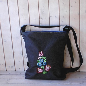 Hímzett virágos folk válltáska, tarisznya - Meska.hu