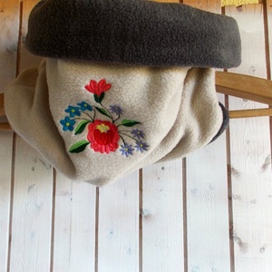 Hímzett vastag puha női körsál, sál, téli sál virágos sál - Meska.hu
