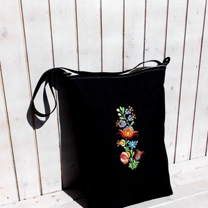 Rita- színes mintás textillel díszített és hímzett farmertáska - Meska.hu