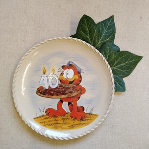 Garfield nagy tálon - otthon & életmód - konyhafelszerelés, tálalás - Meska.hu