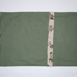 Rózsás-pöttyös könyvborító -  - Meska.hu