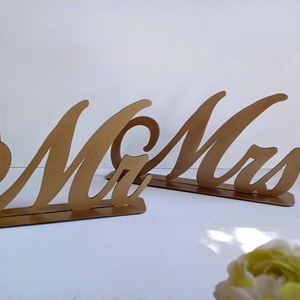 Mr és Mrs fa felirat - Elegáns esküvői dekoráció  - esküvő - dekoráció - asztaldísz - Meska.hu